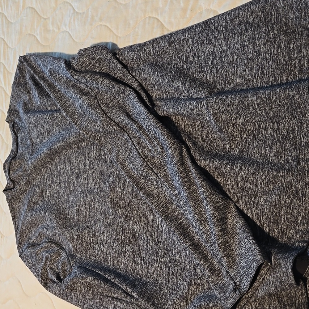 Men's long sleeve shirt